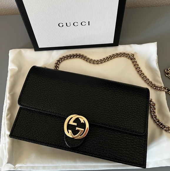 Gucci Handbags - Gucci Interlocking leather shoulder bag